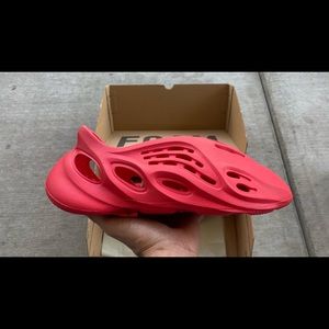 Yeezy Foam Runner Vermilion (Red) Men’s US11